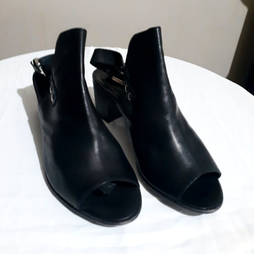 Barneys New York black heels